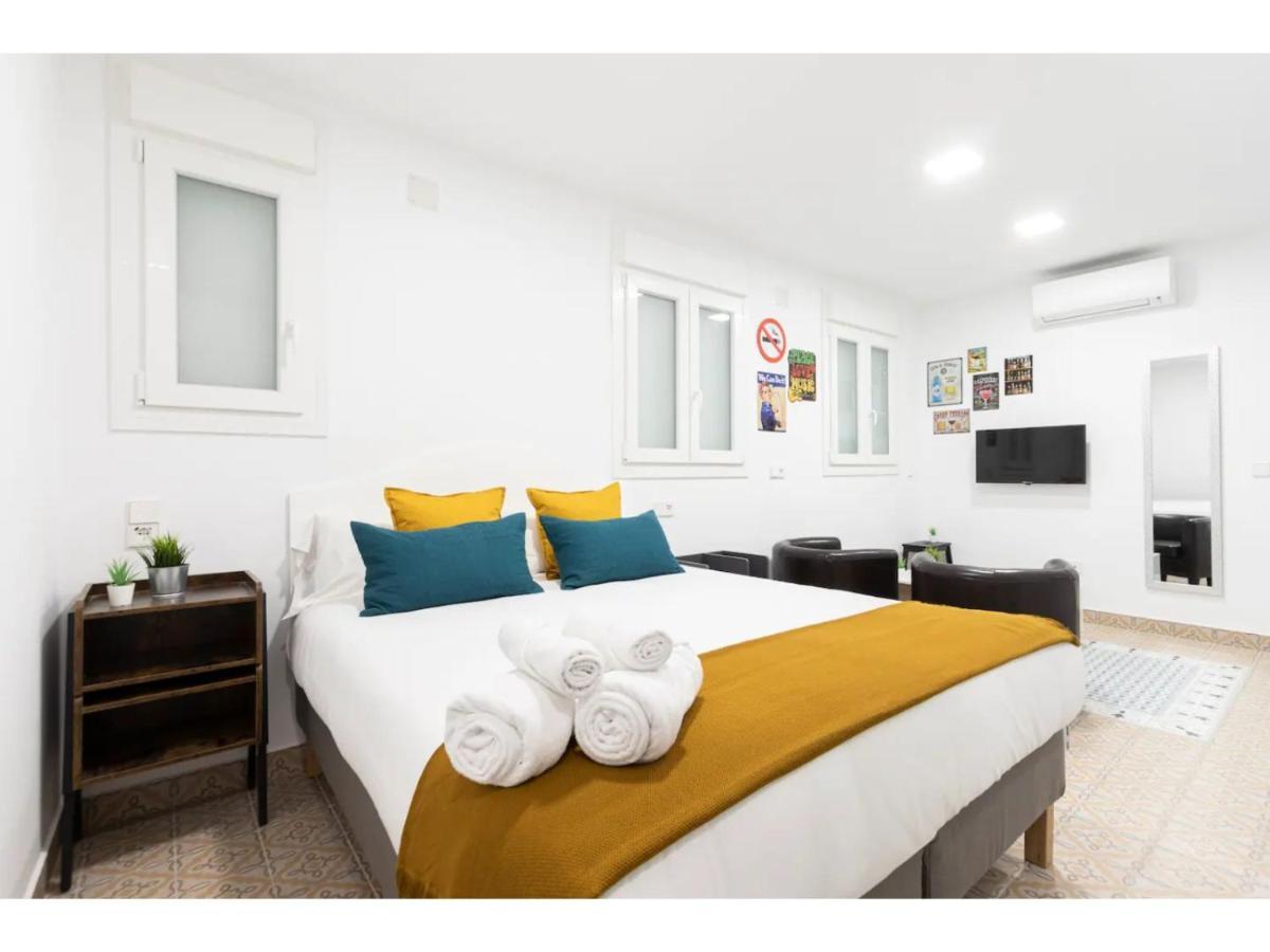 Acogedor Y Silencioso Estudio M1 Embajadores Madrid Exteriör bild