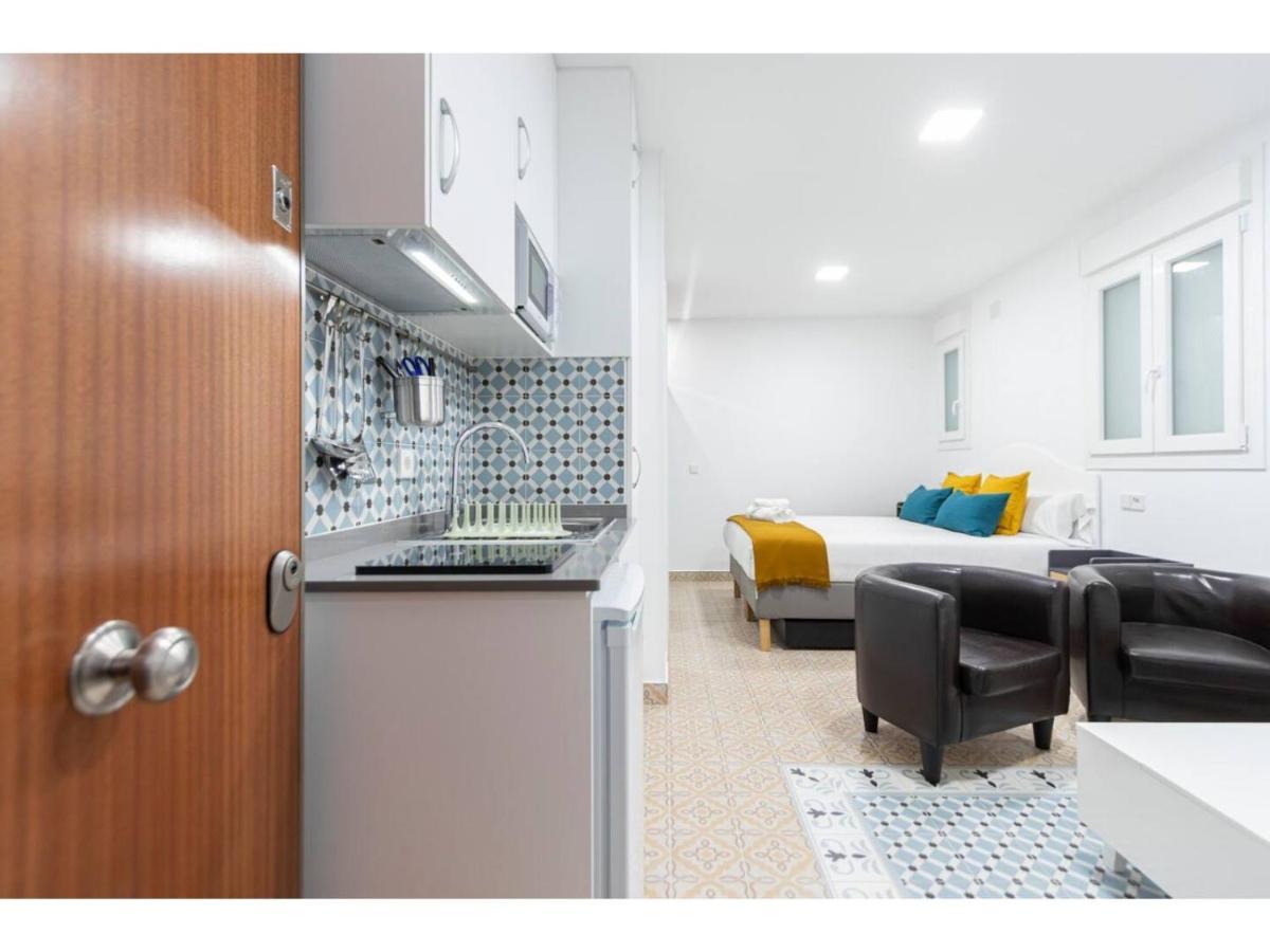 Acogedor Y Silencioso Estudio M1 Embajadores Madrid Exteriör bild