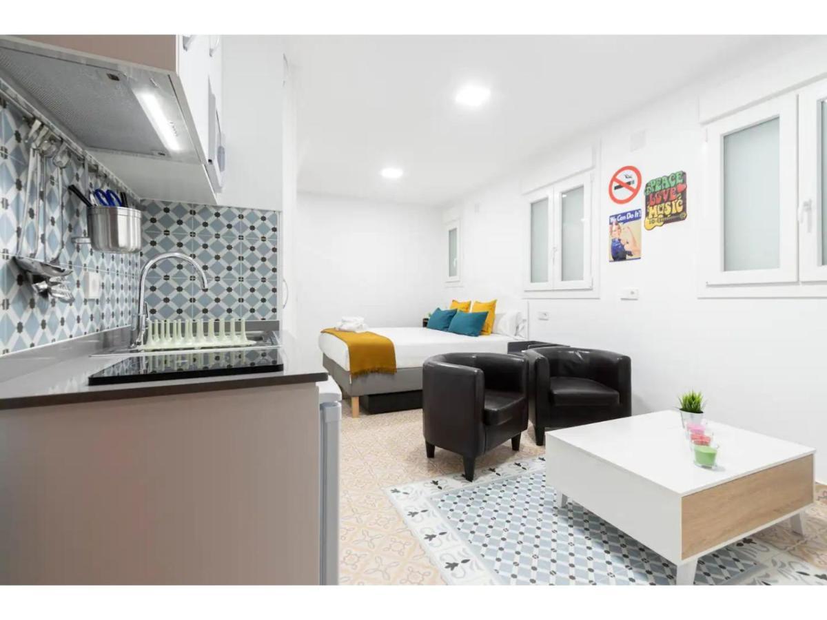Acogedor Y Silencioso Estudio M1 Embajadores Madrid Exteriör bild